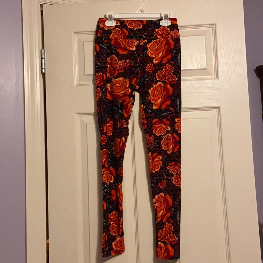 Lularoe Rose Leggings